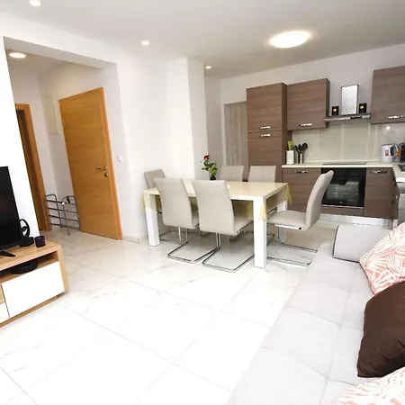 Appartement Daisy Pakoštane