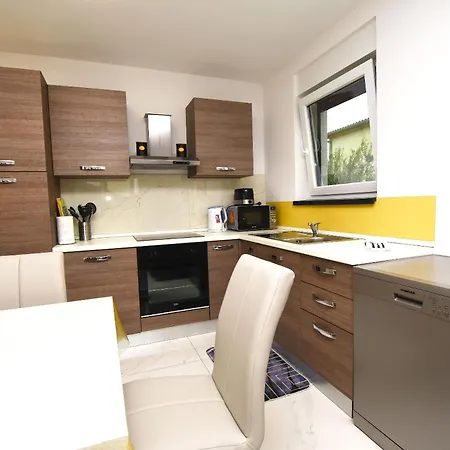 Appartement Daisy Pakoštane