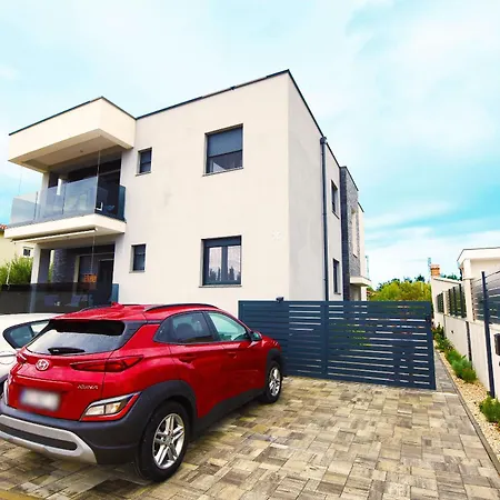 Apartment Daisy Pakoštane